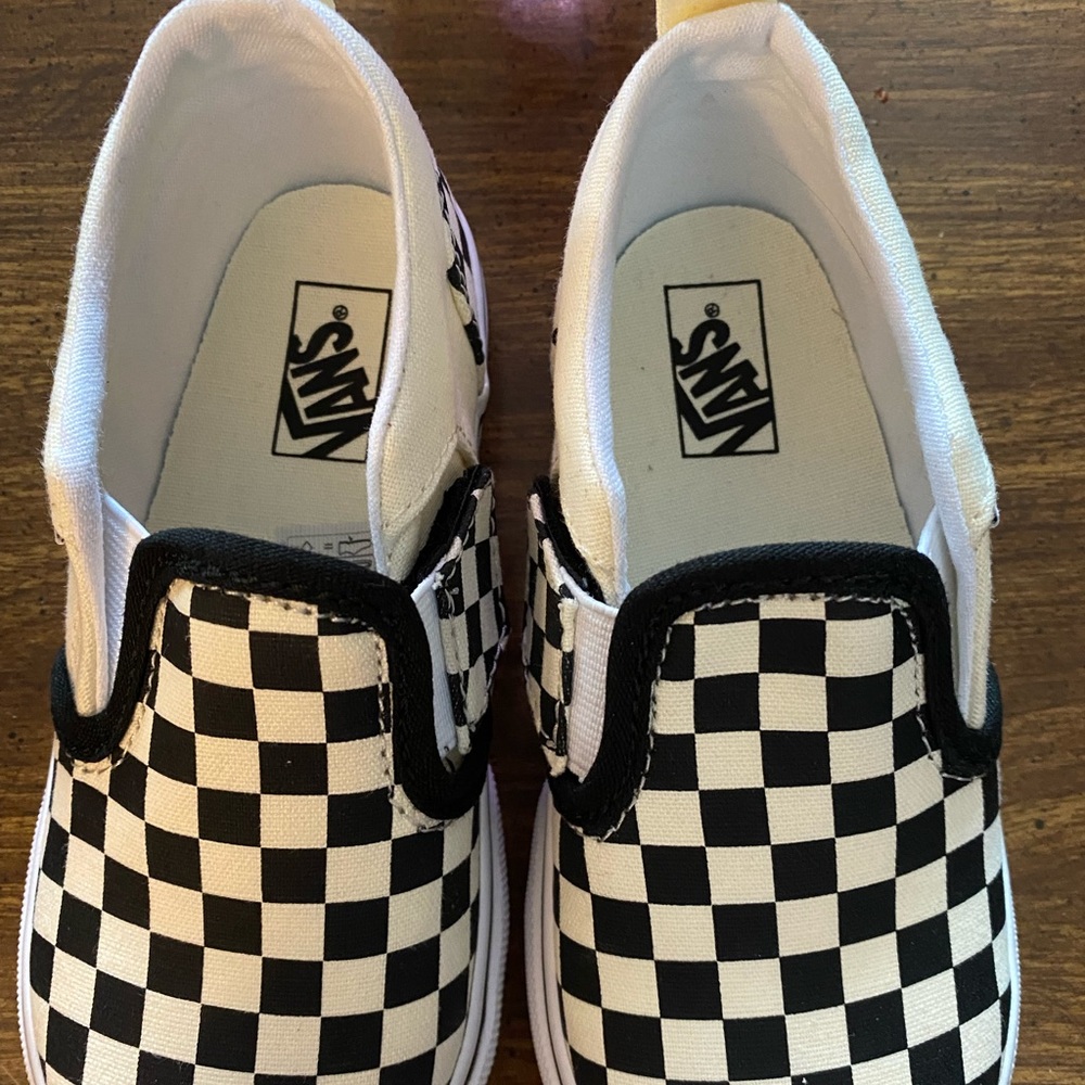 Toddler boy Vans Asher V size 8.5